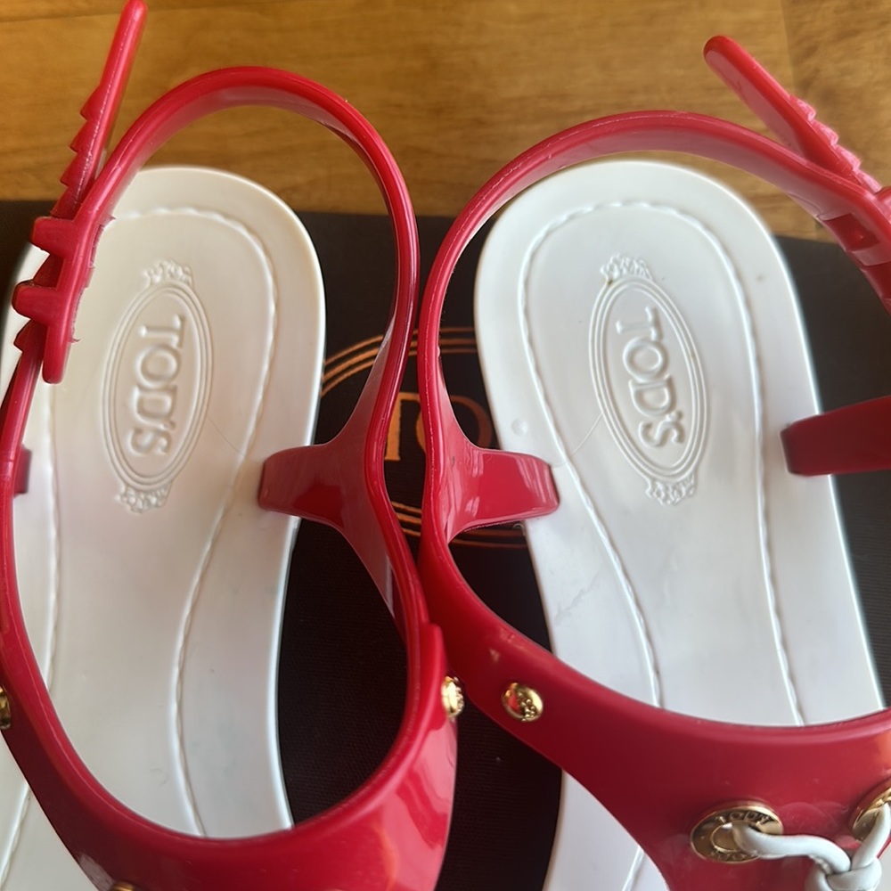Sandals - Picture 2 of 12